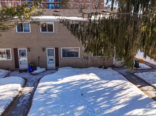258 Queen Mary Rd #12, Kingston, ON K7M2B2