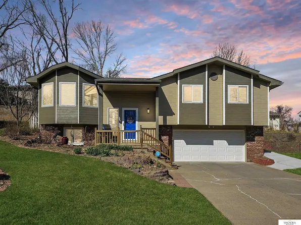 5014 N 112th St, Omaha, NE 68164