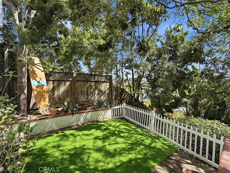 1924 Loma Dr — Photo 42