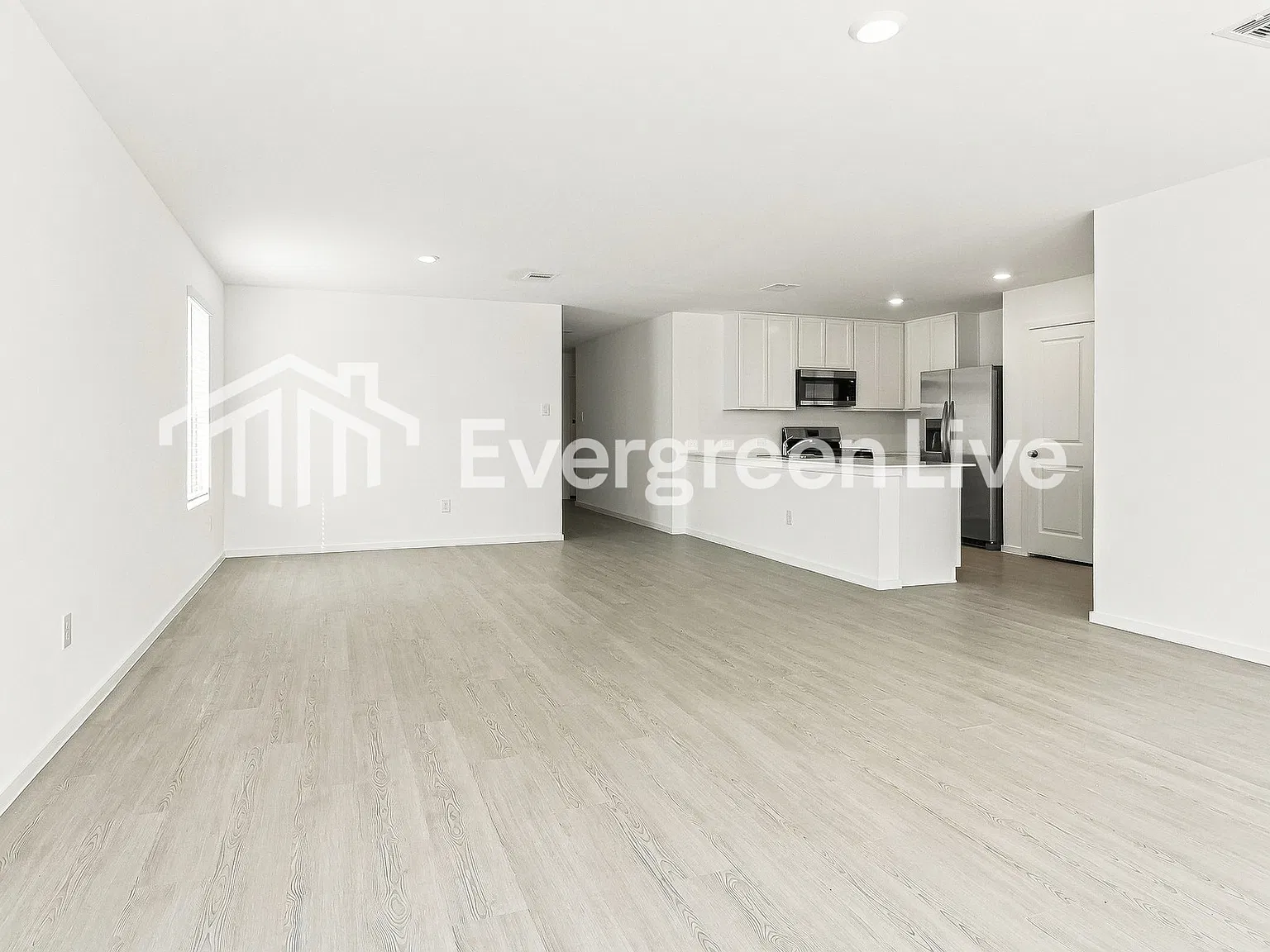 4 bed, 2.0 bath, 1667 sqft, $1,595 — Photo 4