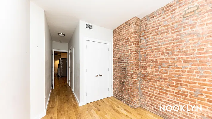Rented by Nooklyn NYC LLC | media 11