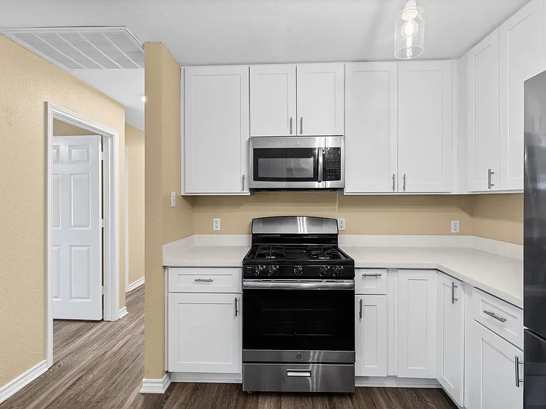 8103 Willet Trl — Photo 9