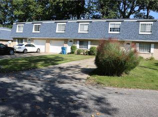 279-283 Canova Dr, Akron, OH 44319