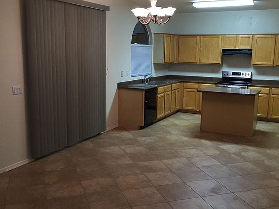 2nd image of 1019 E Sunland Ave