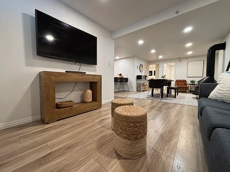 1482 Empire Ave #M3 — Photo 11