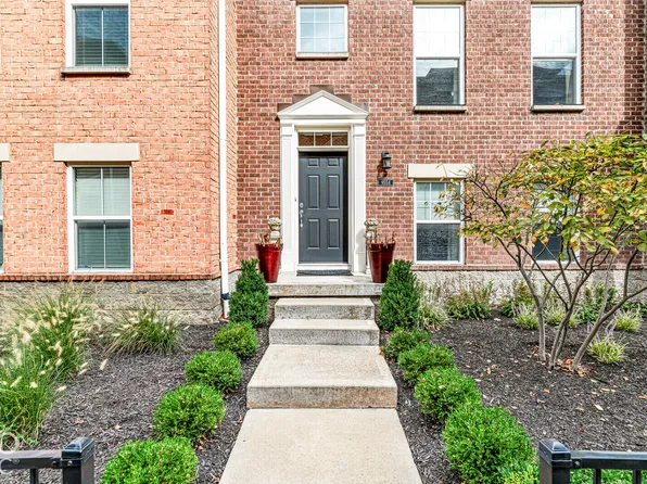 9554 Oakley Dr, Indianapolis, IN 46260