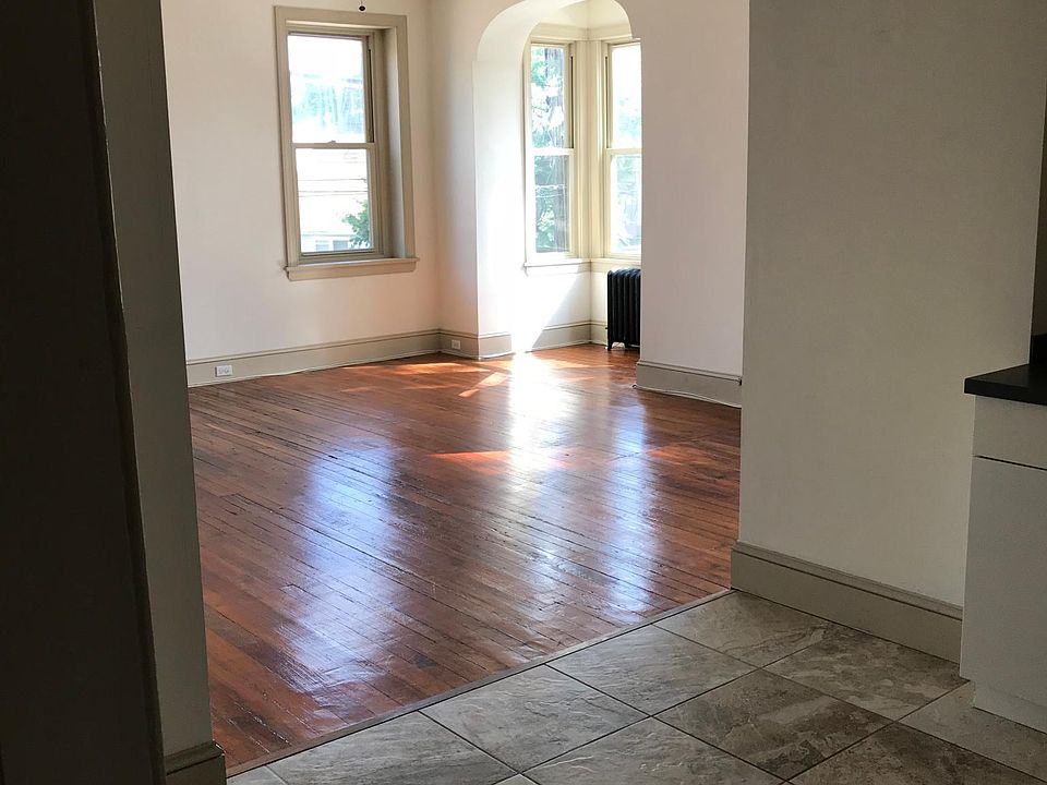 1st image of 3549 Sunnyside Ave #2