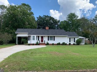 1327 4th St SW, Moultrie, GA 31768