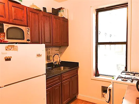 Rented by Friedman Roth Realty | media 2