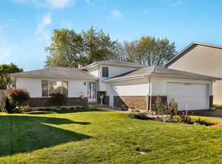 455 Polo Club Dr, Glendale Heights, IL 60139