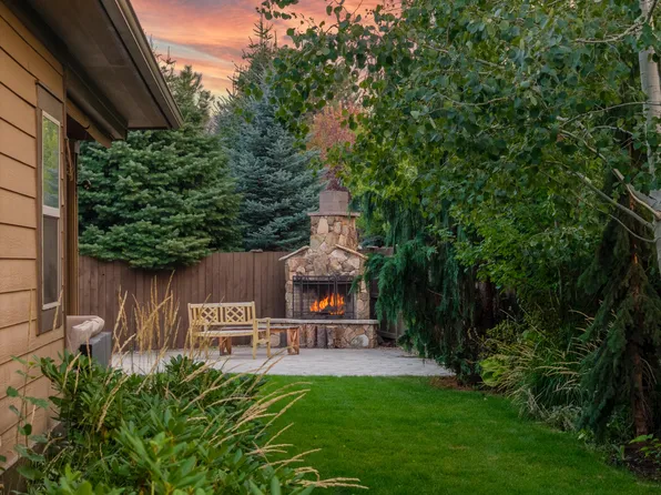 21302 NE Brooklyn Ct, Bend, OR 97701