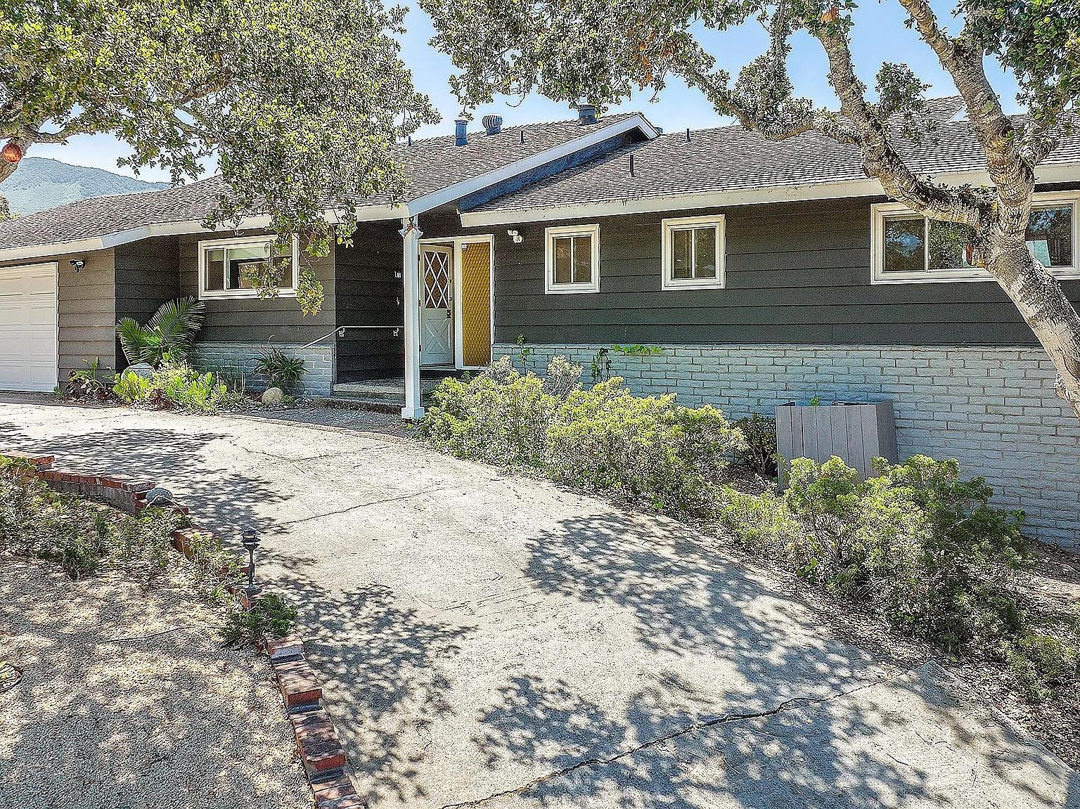 25891 Rancho Alto Dr — Photo 2