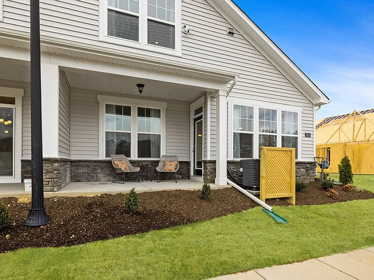 7160 Sandler Dr — Photo 26