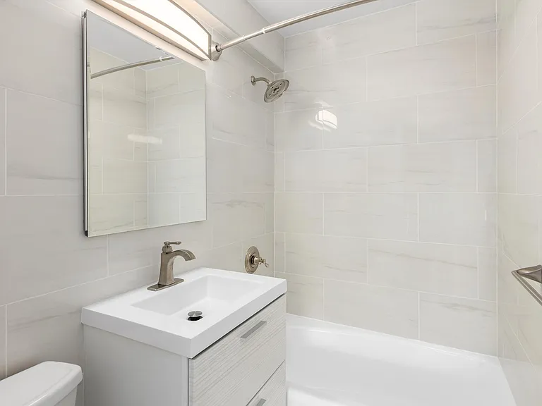 401 E 86th St #9C — Photo 16