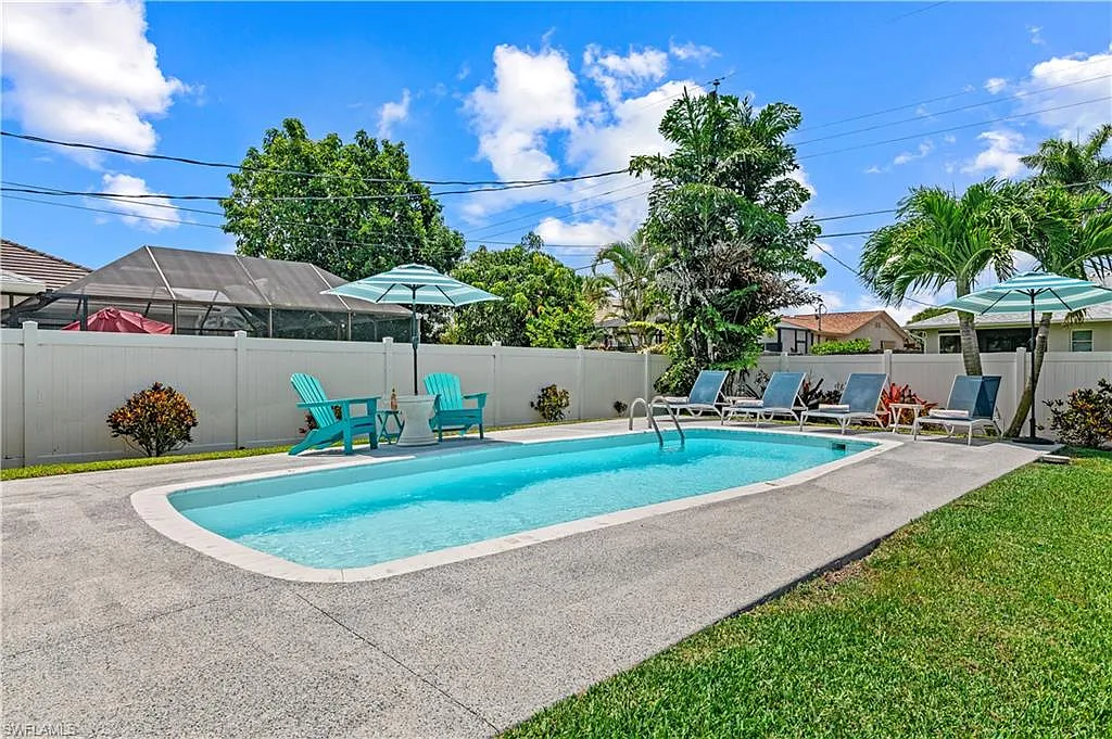 3 bed, 2.0 bath, 1128 sqft, $9,400 — Photo 1