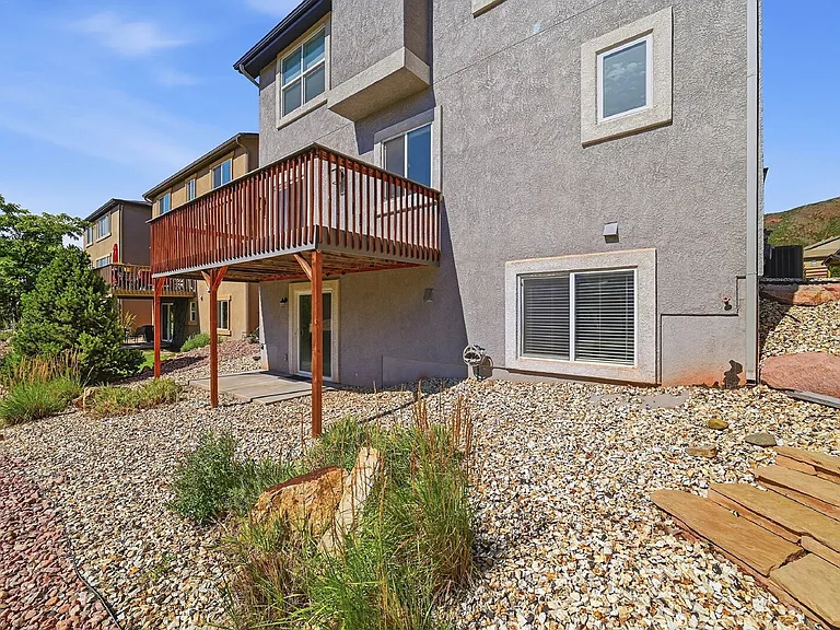 5671 Majestic Dr — Photo 37