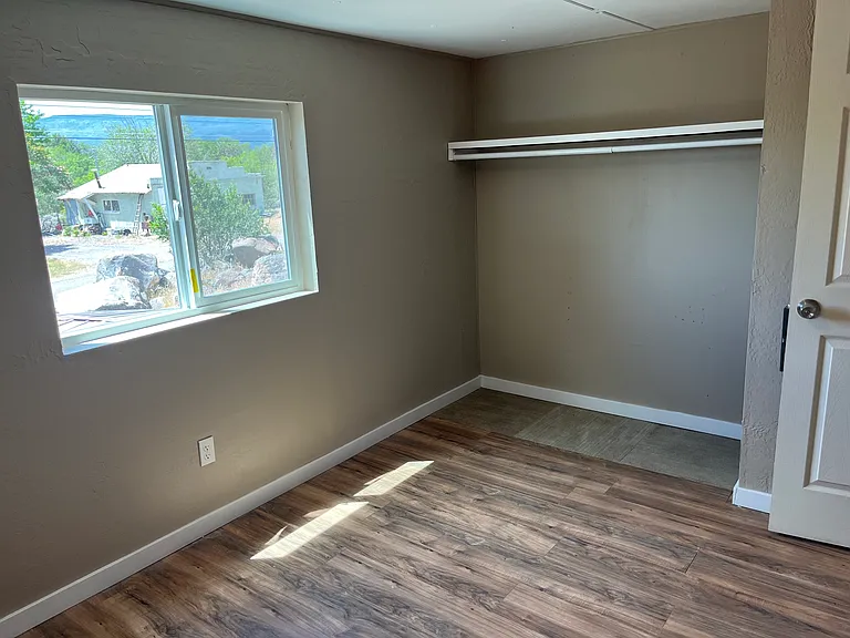 408 NW 8th St #5 — Photo 10