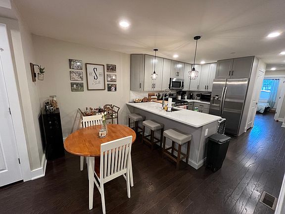 3rd image of 319 W Berks St Unit 1