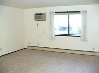 8 Easthaven Ct APT 10, Appleton, WI 54915