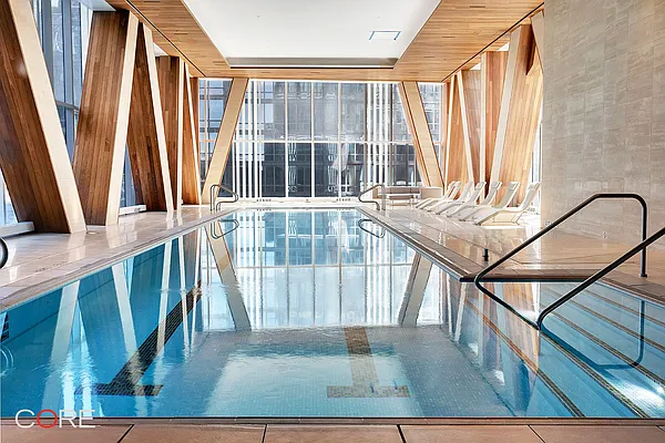 Rented by CORE | media 44