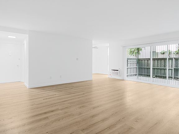 5th image of 4435 Colbath Ave #16