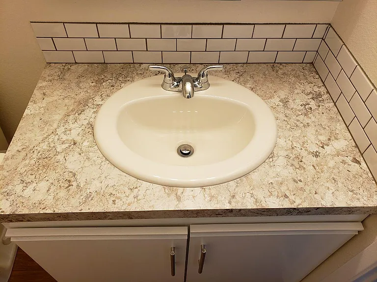 5688 Eagle Pkwy — Photo 8