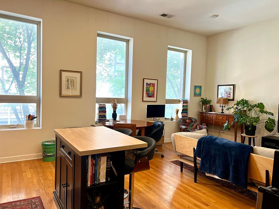 1st image of 1280 N Milwaukee Ave #2A