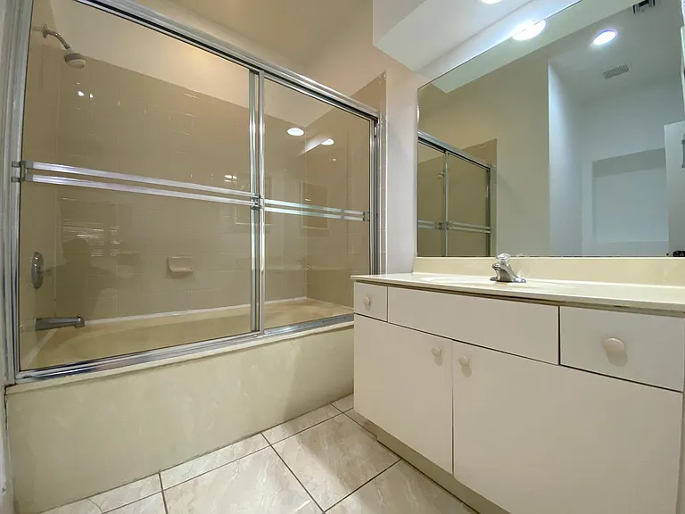 10985 SW 239th Ter — Photo 13