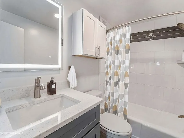 Ruxton Towers Apartments — Photo 13