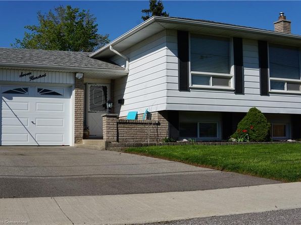 700 Woodview Rd, Burlington, ON L7N 3A5
