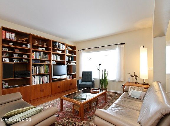 5th image of 364 N Crooked Lake Ln