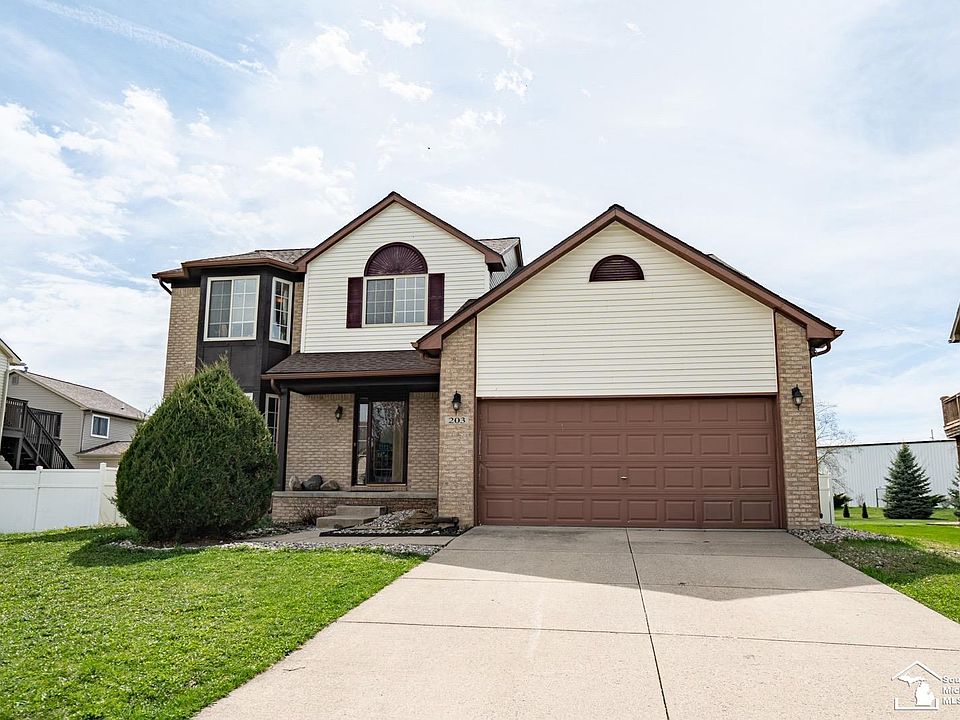 1st image of 203 Dundee Ridge Dr