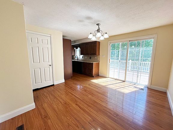 4th image of 52 Monce Rd