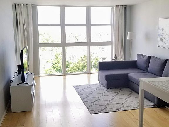 3rd image of 1228 West Ave APT 709