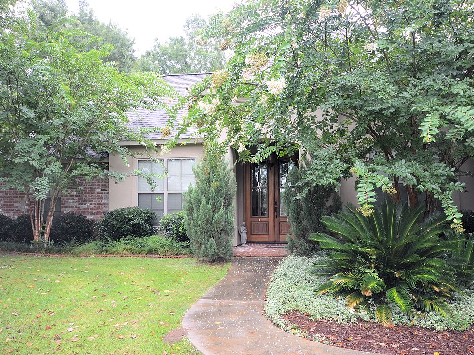 1st image of 765 Plantation Dr