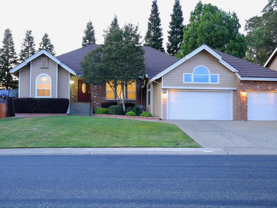1st image of 1905 Hackamore Dr