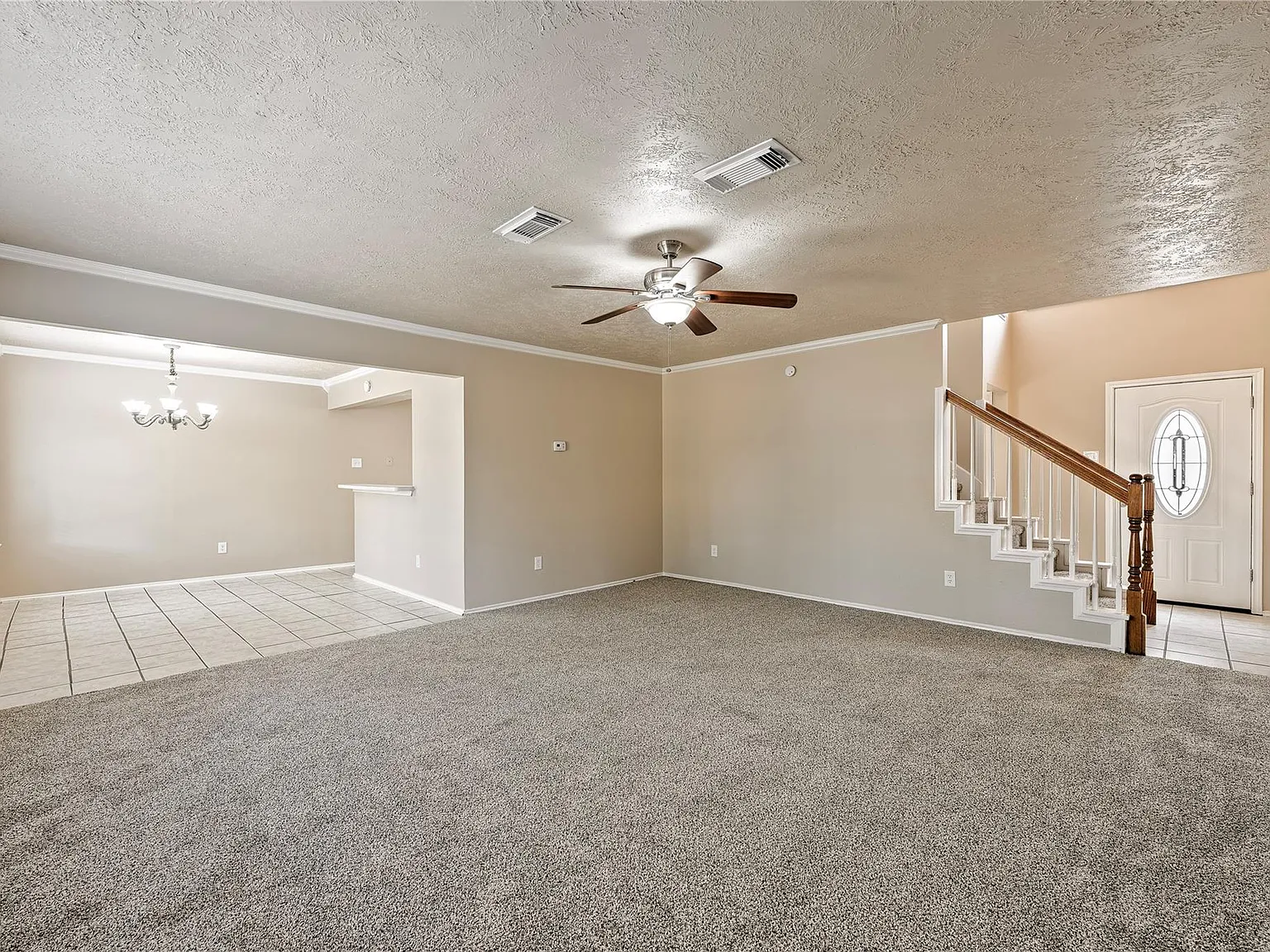 3 bed, 2.5 bath, 1630 sqft, $1,750 — Photo 2