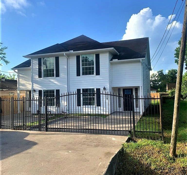 1st image of 4650 Larkspur St #B