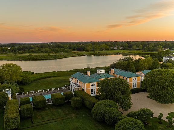 3rd image of 623 Halsey Neck Ln
