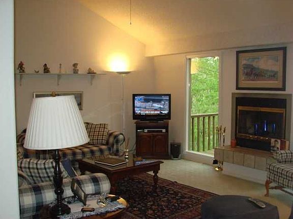 2nd image of 27 Lesbury Ln