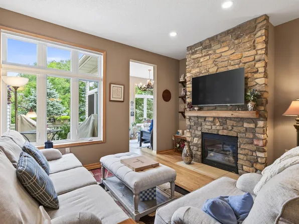 8992 Quail Ct, Saint Bonifacius, MN 55375