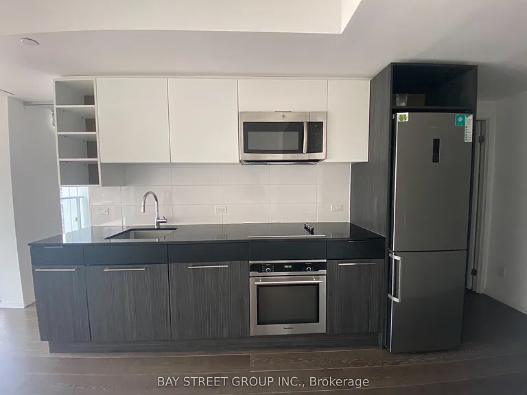 68 Shuter St #2709 — Photo 9