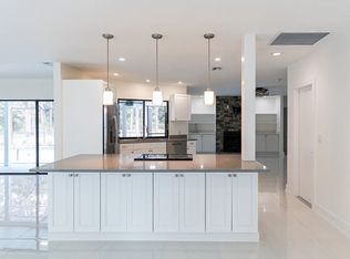 5588 Wendy Ln, Naples, FL 34112