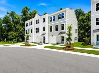 475 Caledon Ct, Johns Island, SC 29455