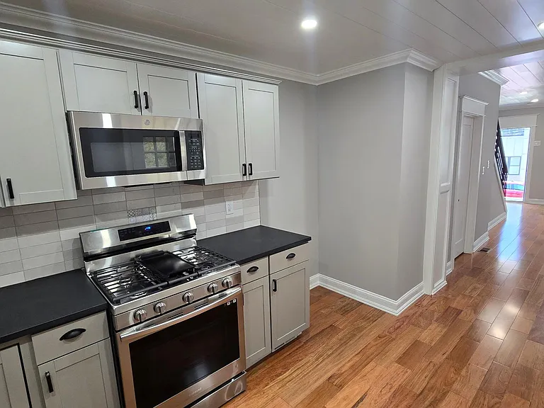 4121 Tower St — Photo 7