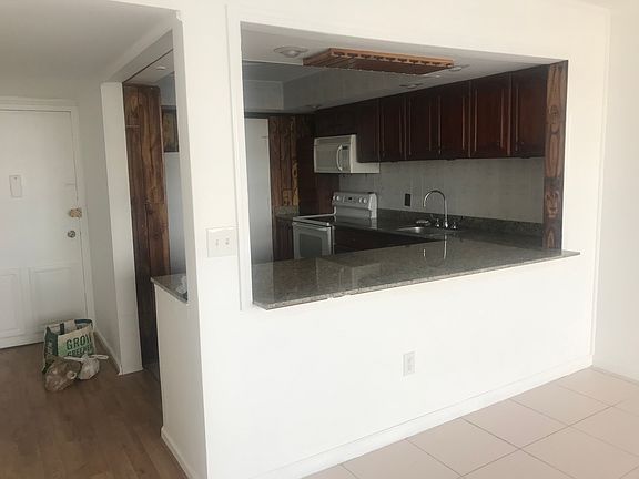 5th image of 1301 NE Miami Gardens Dr APT 704