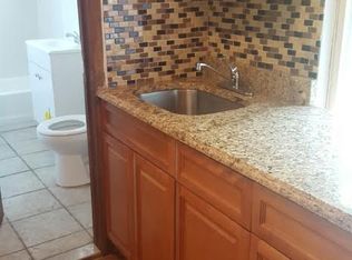 2542 43rd St APT 2, Astoria, NY 11103
