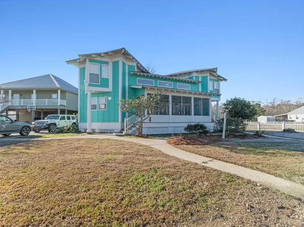 17097 Peace Point Dr, Springfield, LA 70462