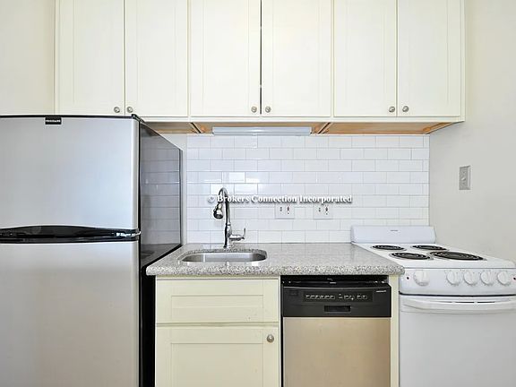 4th image of 814 N Delaware St APT 504
