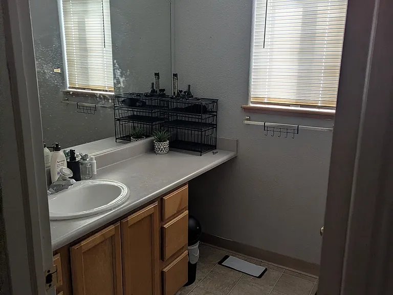 9 Sunridge Ln — Photo 4